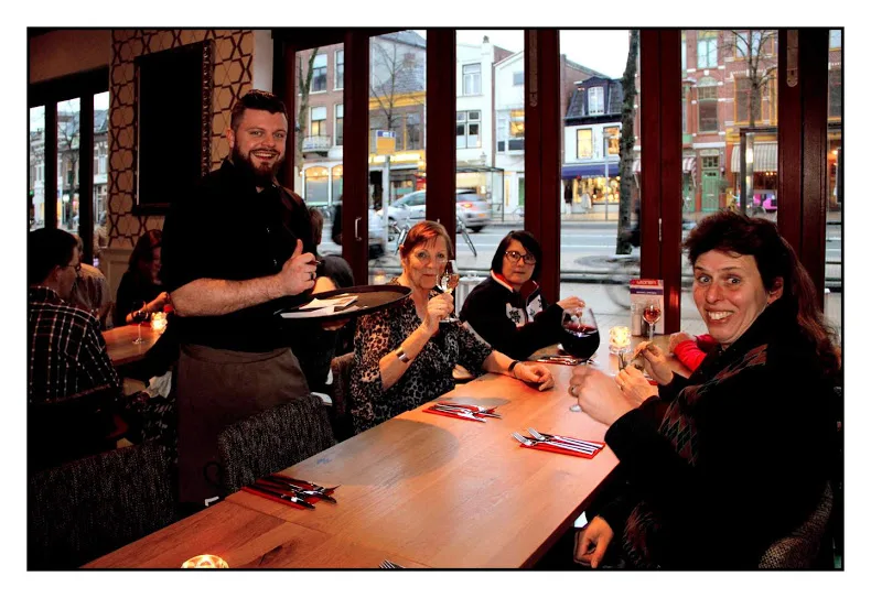Grand Cafe Groningen is organizing a 3-course menu for the volunteers of the Food Bank.
