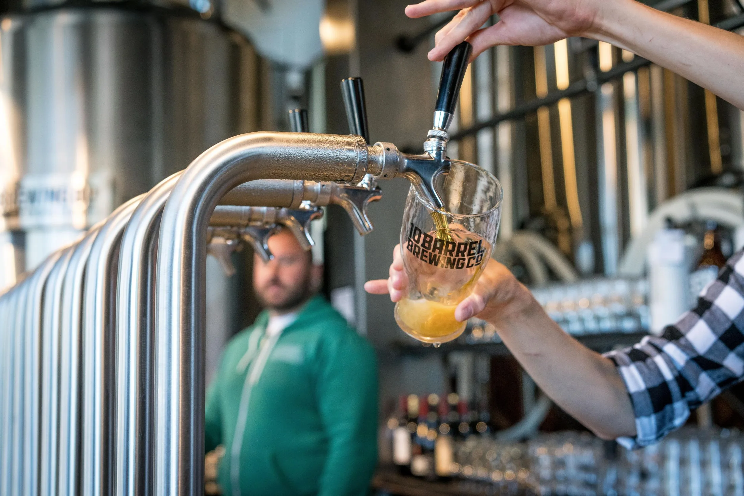 National Beer Tapping Championship Final with two people from Groningen