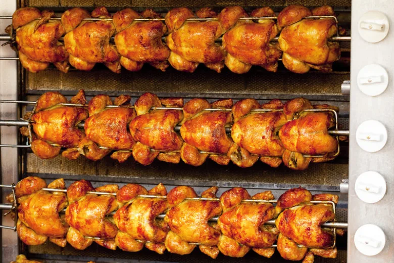 Tavern Rabenhaupt serves only Halal chicken.