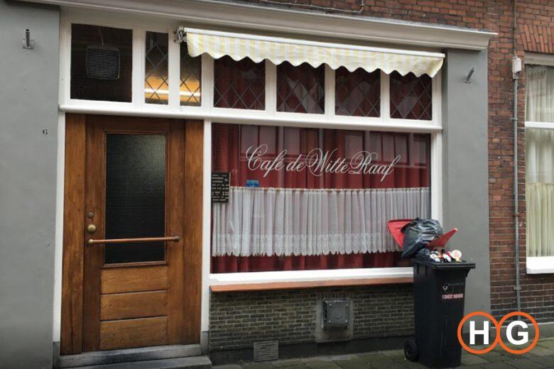 A hidden gem in Akerkstraat, Café de Witte Raaf reopens!