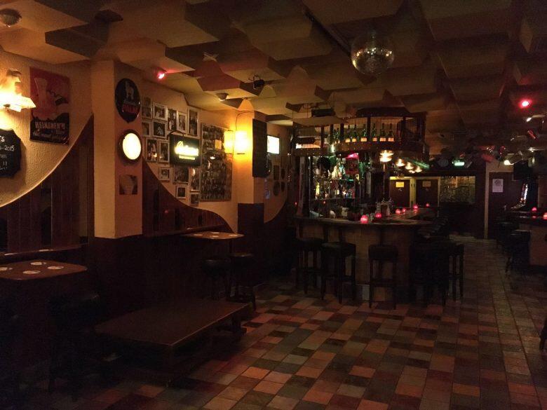 Bar Players