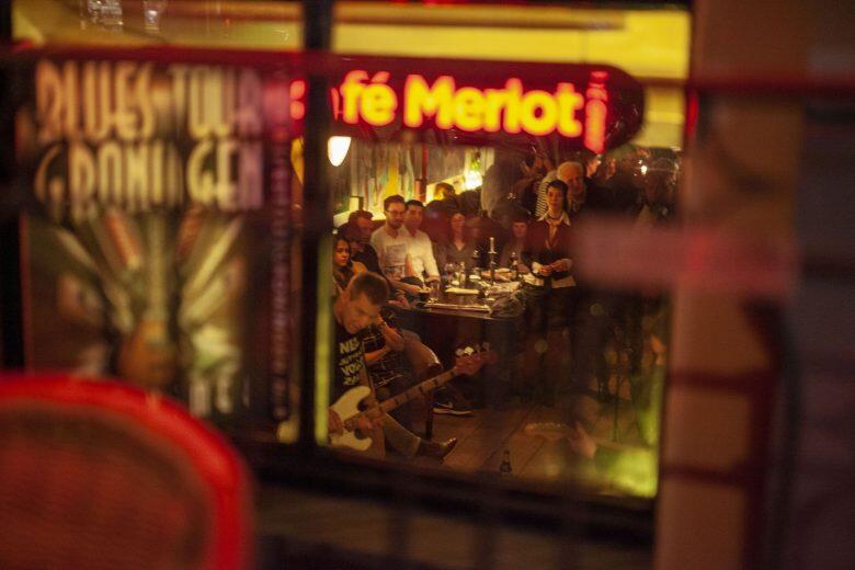 With cellar caf&eacute; Merlot, Han Plaggemars follows in his father's footsteps.