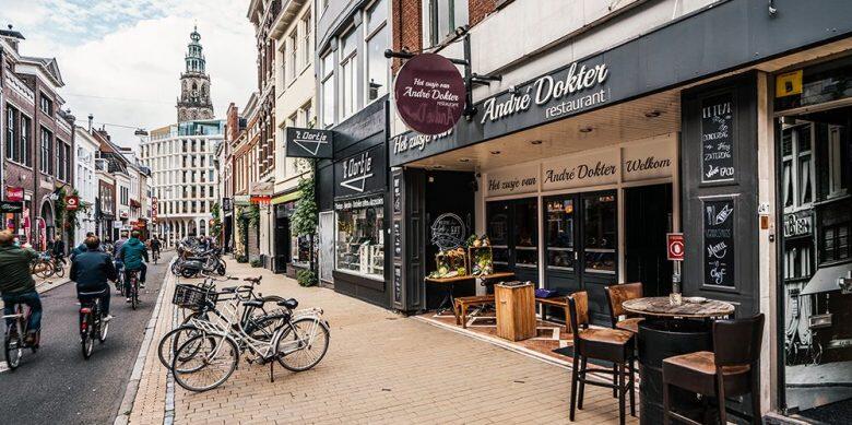 The exclusive little sister of Andr&eacute; Dokter
