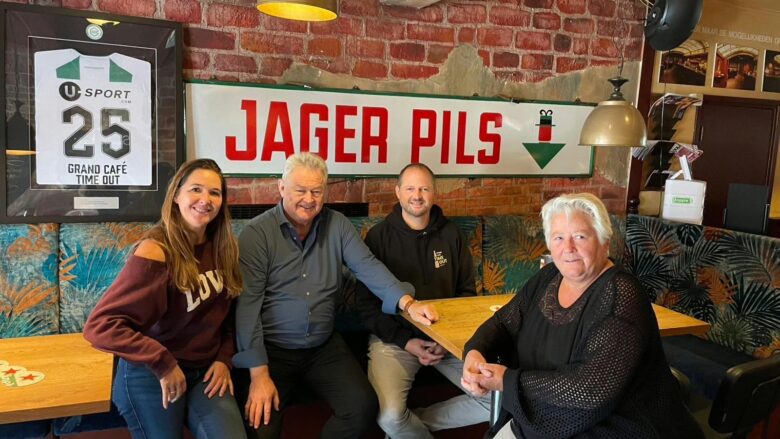 Grand Café Time Out viert 50-jarig jubileum: ‘Vijftig jaar horeca doe je niet alleen’